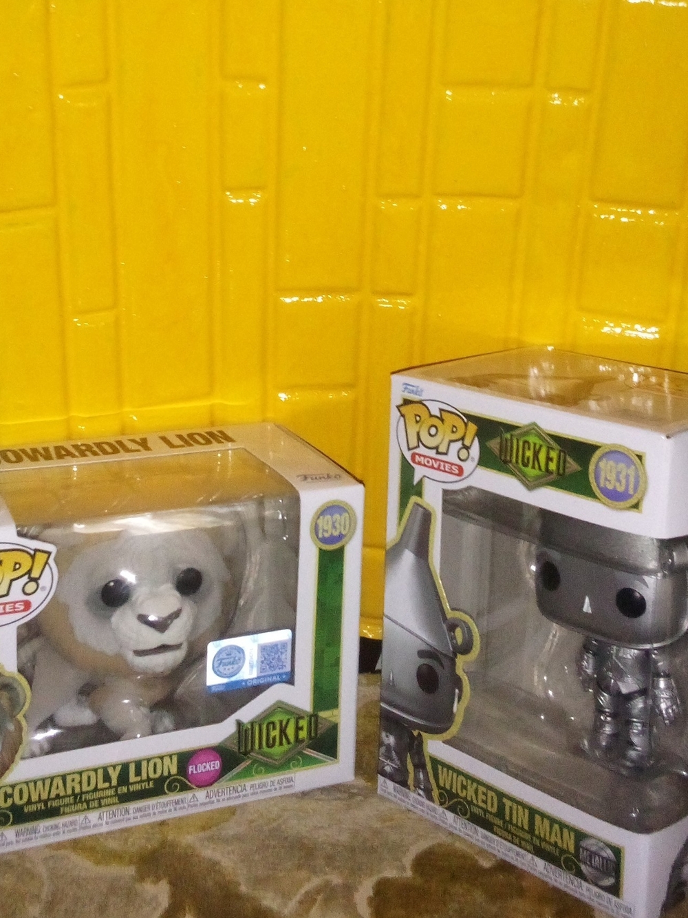 Funko POP! Movies Cowardly Lion & Wicked Tin Man Wizard of Oz Target Exclusive - Picture 2 of 9